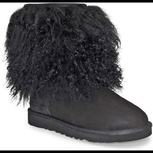 Black UGG sheepskin cuff size 6